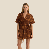 Peignoir en coton jacquard teint en fil pour femme |   Peignoir absorbant à manches courtes et col en V pour la natation et le bain quotidien