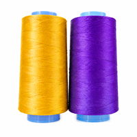 Benang Jahit Mesin 100% Poliester Tenasitas Tinggi Tex27 40S/2 3000 Yard Warna Khusus untuk Industri Tekstil Pakaian
