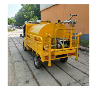 <span class=keywords><strong>Camion</strong></span> arroseur électrique à quatre roues, réservoir <span class=keywords><strong>d</strong></span>'<span class=keywords><strong>eau</strong></span> de 1,5 m³, véhicule multifonctionnel pour l'entretien des espaces verts et le nettoyage des routes - Product Image 4