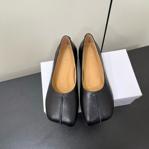 Chaussures plates pour femmes 2026 MM Designer : Ballerines, Mary Jane, Mocassins, Chaussures de marche en cuir véritable - Product Image 1