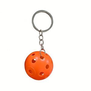 Vente en gros de mini balles de pickleball colorées à trous, porte-clés pour porte-clés, étiquettes de bagages, sacs de sport et porte-clés en forme de balle - Product Image 4