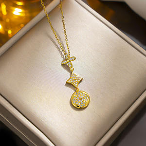 Collier de mode en acier inoxydable avec pendentif trèfle à quatre feuilles en zircon Bijoux de créateur pour femmes - Product Image 3