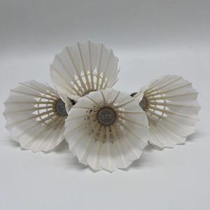 Volant de <span class=keywords><strong>badminton</strong></span> XP2 en argent au prix de gros Volant en plumes d'oie pour sports de plein air Bon à vendre sur le marché philippin - Product Image 3