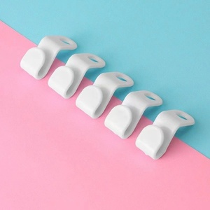 Coat Hood Storage Hanger with Connecting Hook Plastic Material Buckle Connecting Hook - Product Image 5