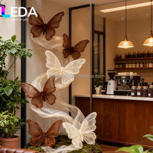 Decoración de Ventana con Mariposas LEDA, Accesorios para Bodas, Decoración Artística para Escenarios de Centros Comerciales y Tiendas, Adornos para Eventos - Product Image 1