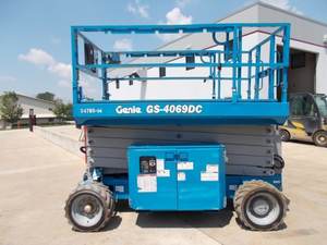 Produk diskon besar lebih murah tahun digunakan 2013 GS-4069 DC gunting medan kasar mengangkat, ketinggian kerja maksimal 14.3m kapasitas 363kg - Product Image 2