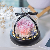 Décor à la maison Roses préservées Longlasting Flower Top Heart Shapei In Glass Dome Wedding Favors Gift Sets