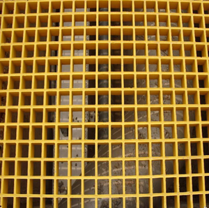 Plaque <span class=keywords><strong>de</strong></span> <span class=keywords><strong>grille</strong></span> en acier perforée à trous carrés revêtue <span class=keywords><strong>de</strong></span> PVC - <span class=keywords><strong>Grille</strong></span> anti-corrosion <span class=keywords><strong>pour</strong></span> allées et jardins - Product Image 5