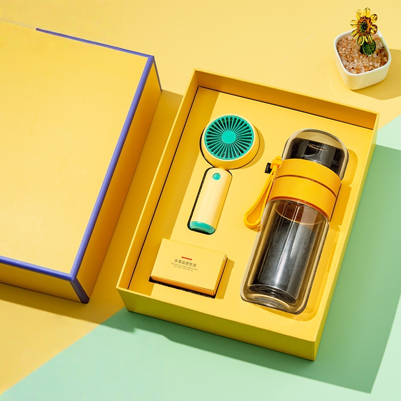 Ventilador eléctrico amarillo + vaso separador de agua