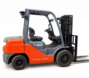 Montacargas Diésel Toyota de 3 Toneladas con Motor y Elevación Hidráulica, Cuatro Ruedas, Color Naranja y Gris, Certificado - Product Image 1