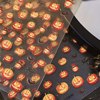 Stiker Kuku Halloween TSZS Self Adhesive Embossed Motif Hantu Labu Jaring Laba-laba, Dekorasi Kuku Tahan Air untuk Grosir