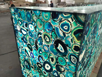 Comptoir de bar en pierre d'onyx, taille personnalisée, design de bar à domicile