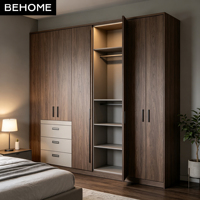 Armoire sur mesure moderne du sol au plafond avec éclairage LED interne et tiroirs de rangement pour chambre, appartement, villa, mobilier domestique