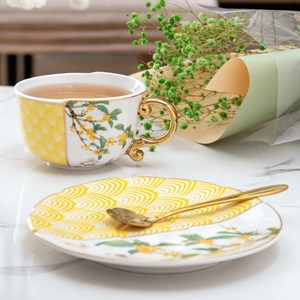 Ensemble tasse et soucoupe à thé en céramique orientale avec anse dorée et motif floral pour le thé de l'après-midi - Product Image 5