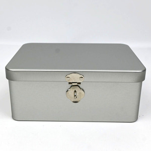 Lockable Rectangle Tin <b>Box</b> Custom Matte Silver With Flower‑shape Latch <b>Metal</b> Tin For Keepsake Candy Gift Storage Container - Product Image 1