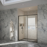 Porte de douche moderne encadrée en aluminium et acier inoxydable, avec un panneau fixe et deux panneaux coulissants, pour salle de bain de villa ou d'hôtel