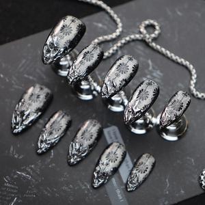 纯手工小众轻奢华指甲手指应用的爆炸性风格 - Product Image 4