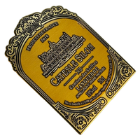 Personnalisé Métal Parfum Plaque Signalétique Aroma Bougie Imprimer LOGO Cosmétique Bouteille En Verre Étiquette Autocollant Étiquette En Alliage De Zinc Courbe En Gros