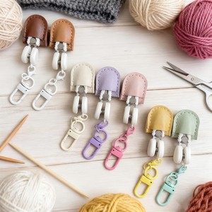 Mini ciseaux ménagers de style japonais avec sac de rangement, couleur unie, garnitures en fil brodé. - Product Image 2