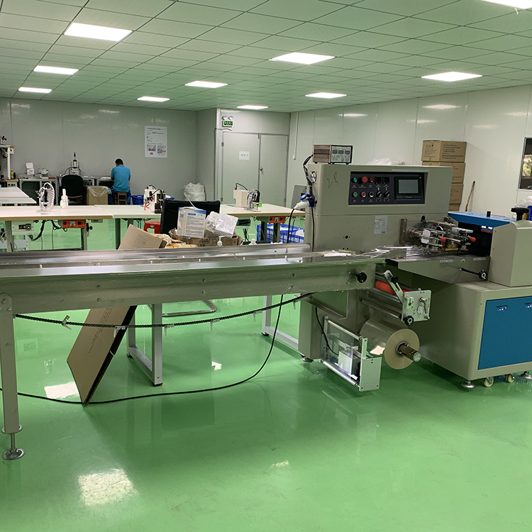 Factory direct sales chips packing machine price for n95 mask and disposable face mask packing machine