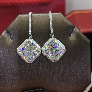Orecchini Pendenti Grandi e Scintillanti Minimalisti, Gioielli Versatili alla Moda per Donne - Product Image 2