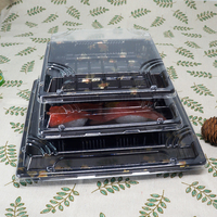 Boîtes à sushi jetables écologiques en plastique PET de haute qualité avec couvercle noir, plateau carré pour sandwichs et salades, logo personnalisé