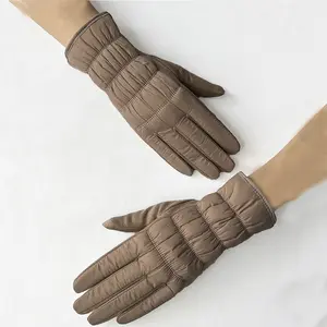 BSCI Manufacturer High-Quality Winter Gloves For Women At Competitive Prices