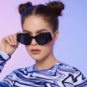Lunettes de soleil noires surdimensionnées pour femmes, logo personnalisé, mode, UV400, grande monture, style œil de chat - Product Image 1