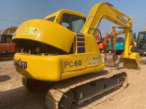 Mini-excavatrice Komatsu PC60 d'occasion, 6 tonnes, importée du Japon, bon état, moteur, boîte de vitesses, pour inspection vidéo - Product Image 3