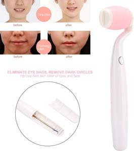 Rodillo eléctrico de masaje facial, herramienta de masaje adelgazante facial de mano, rodillo masajeador de eliminación de bolsa de ojos portátil para mujeres - Product Image 5