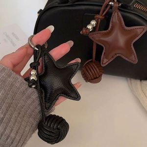 Llavero Colgante de PU Texturizado con Diseño de Estrella para Otoño/Invierno, Decoración para Coche/Mochila, Cadena Colgante en Capas, Regalo de Moda - Product Image 3