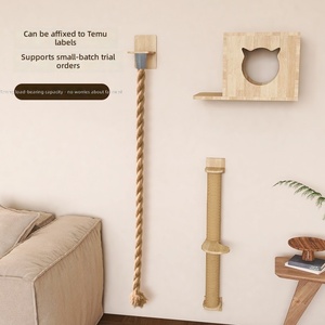 Griffoir mural pour <span class=keywords><strong>chat</strong></span> en bois de pin épaissi avec ventouses, style épuré, options de hauteur 1,3m-<span class=keywords><strong>2m</strong></span>, <span class=keywords><strong>arbre</strong></span> à <span class=keywords><strong>chat</strong></span> suspendu au mur - Product Image 3
