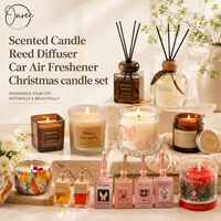 Bougie en pot de dessert de Noël avec cadeau gingembre et fraise et décorations de sapin pour la décoration de la maison en période des fêtes