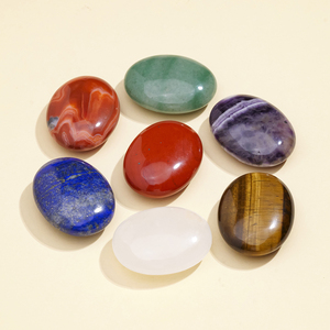 Vente en gros d'objets artisanaux en cristal, pierres de massage en cristal naturel poli, pierres de paume, pierres de guérison Reiki, décoration intérieure, pierres de méditation en cristal - Product Image 3