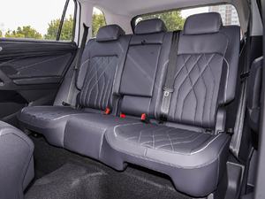 VW Tiguan L r-line, Auto SUV a Gasolina, 2.0T, Edición Destacada 2025 - Product Image 6