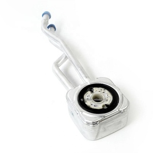 Radiatore Olio Motore per VW Bora SEAT Leon SKODA Octavia 036117021G, Sistema di Raffreddamento di Alta Qualità, Radiatore Olio in Alluminio - Product Image 1