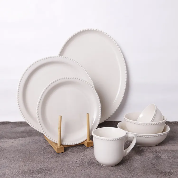 Modern Design White Ceramic Dinnerware Set Nordic Dinner Set Plates Sets