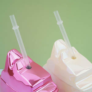 Tasses en plastique en forme de <span class=keywords><strong>licorne</strong></span> pour galvanoplastie avec couvercles et pailles Tasses à boissons réutilisables pour galvanoplastie de forme spéciale - Product Image 3