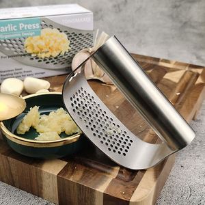 Accessories Metal 2 in 1 New Garlic Press Crusher Manual 304 Stainless Steel Garlic Press Rocker Set With <b>Silicone</b> Peele - Product Image 3