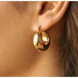 Taige Hollow earrings gold French retro temperament studs stainless steel trendy street beat ear accessories