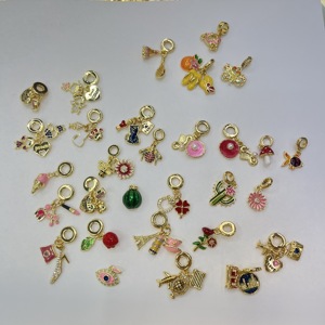 Pendentif en émail de <span class=keywords><strong>poisson</strong></span> multicolore personnalisé plaqué or, breloques d'animaux marins pour femmes, accessoires de mode DIY - Product Image 5