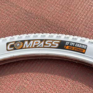 Ban <span class=keywords><strong>MTB</strong></span> 24/26/27.5/29 Inci Warna Putih dengan Dinding Samping Putih, Ban Berwarna untuk E-Bike - Product Image 5