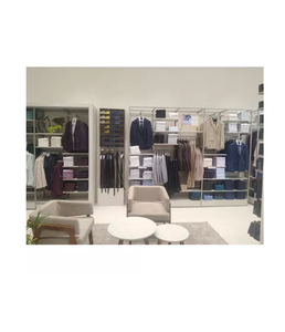 Aménagement intérieur de magasin de vêtements prêts-à-porter, finitions haut de gamme, présentoirs élégants pour magasin de mode, étagères murales, comptoirs, mobilier - Product Image 5