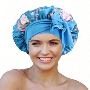 Bonnets en satin personnalisés pour femmes, motifs floraux, bonnets Ankara, bonnets de créateur en satin avec lien - Product Image 1