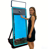 Machine Photobooth Miroir Magique 70 pouces avec Écran Tactile, PC Tout-en-un, Capacité 15 Personnes, Impression en Libre-Service pour