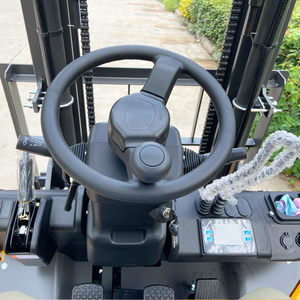 Montacargas Diésel Potente de 2500 kg, Tracción en las Cuatro Ruedas, Chasis Reforzado, Elevación Alta, Rendimiento Confiable, Logística de Almacén - Product Image 5