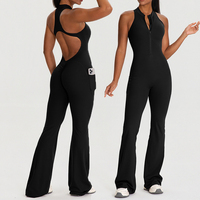 Combinaison de yoga athlétique pour femme - Dos évidé, poitrine rembourrée, coupe ajustée aux hanches, poches latérales utilitaires, séchage rapide, en Spandex/Nylon côtelé