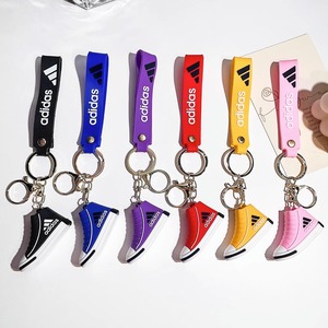 Sáng Tạo PVC Keychain trong các hình thức của Sneakers & Giày Mô hình tinh tế xe mặt dây chuyền cho Túi ba lô vài đồ trang sức-đồ trang sức nhỏ - Product Image 1