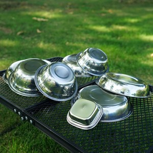 Ensemble de vaisselle portable en acier inoxydable de 22 pièces pour le camping et l'extérieur, avec bols, assiettes et couvercles - Product Image 1