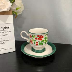 Tasse à café en céramique rétro du milieu du siècle, tasse de thé de luxe pour l'heure du thé, tasse à thé florale, tasse pour latte art - Product Image 3